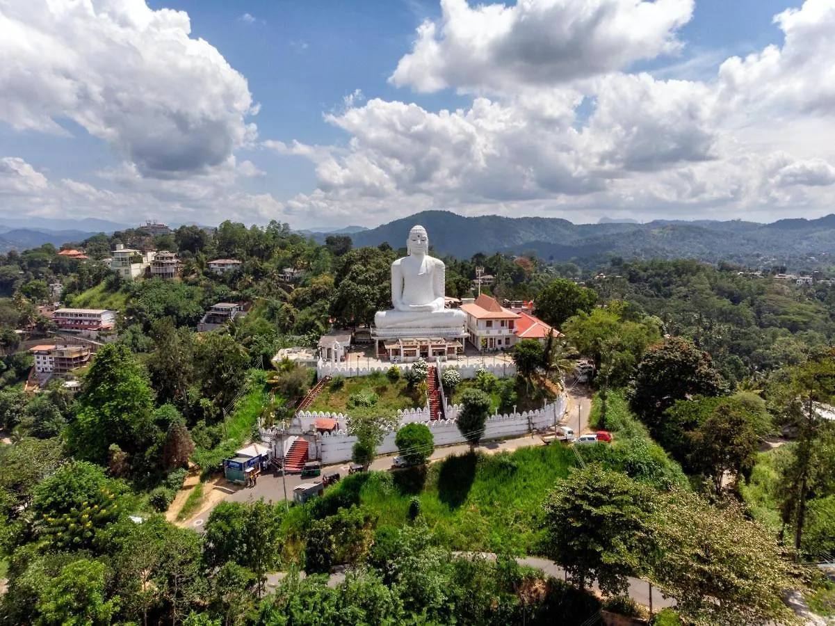 Homestay Orchard Home Kandy